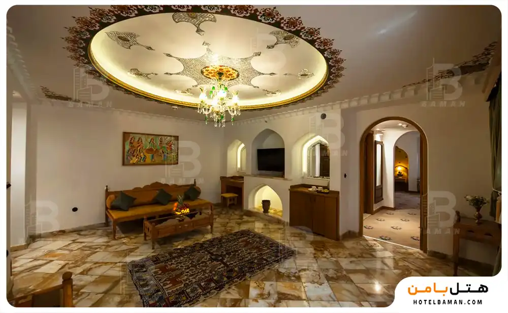 سوئیت جونیور دوتخته کرسی نشین نگارین (اقامت با صبحانه)